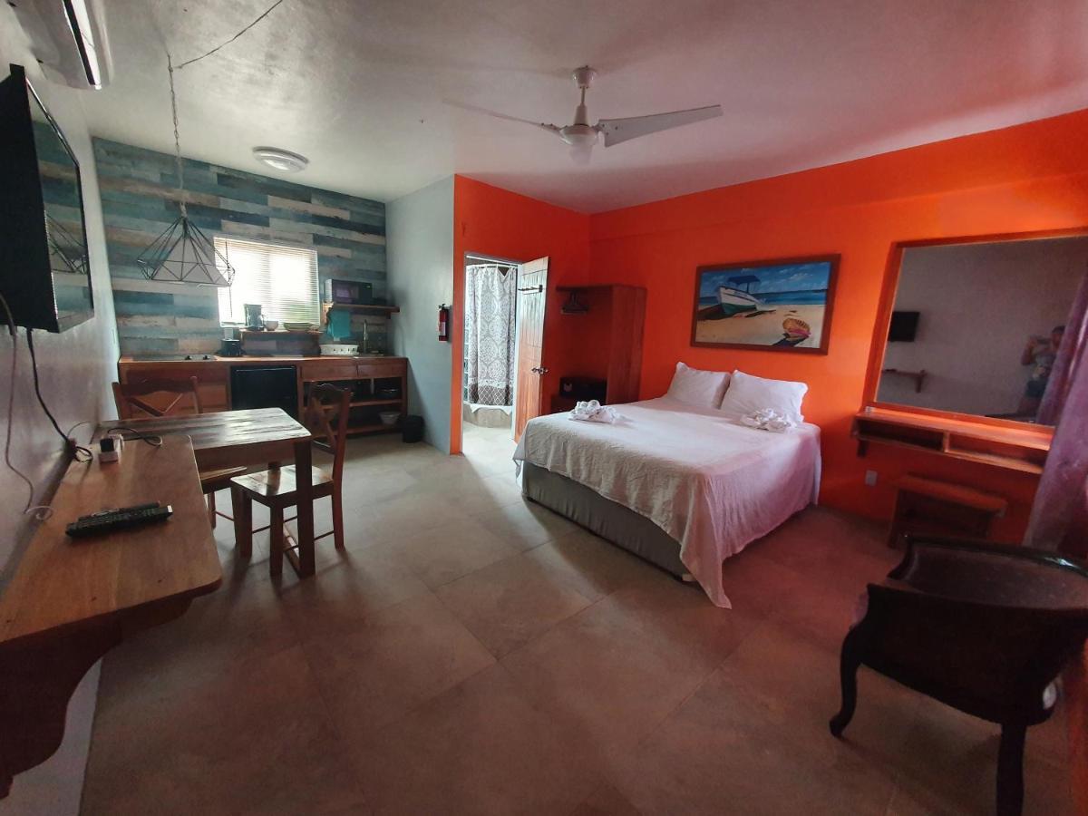 Rachel Land Apartment Caye Caulker Exterior photo