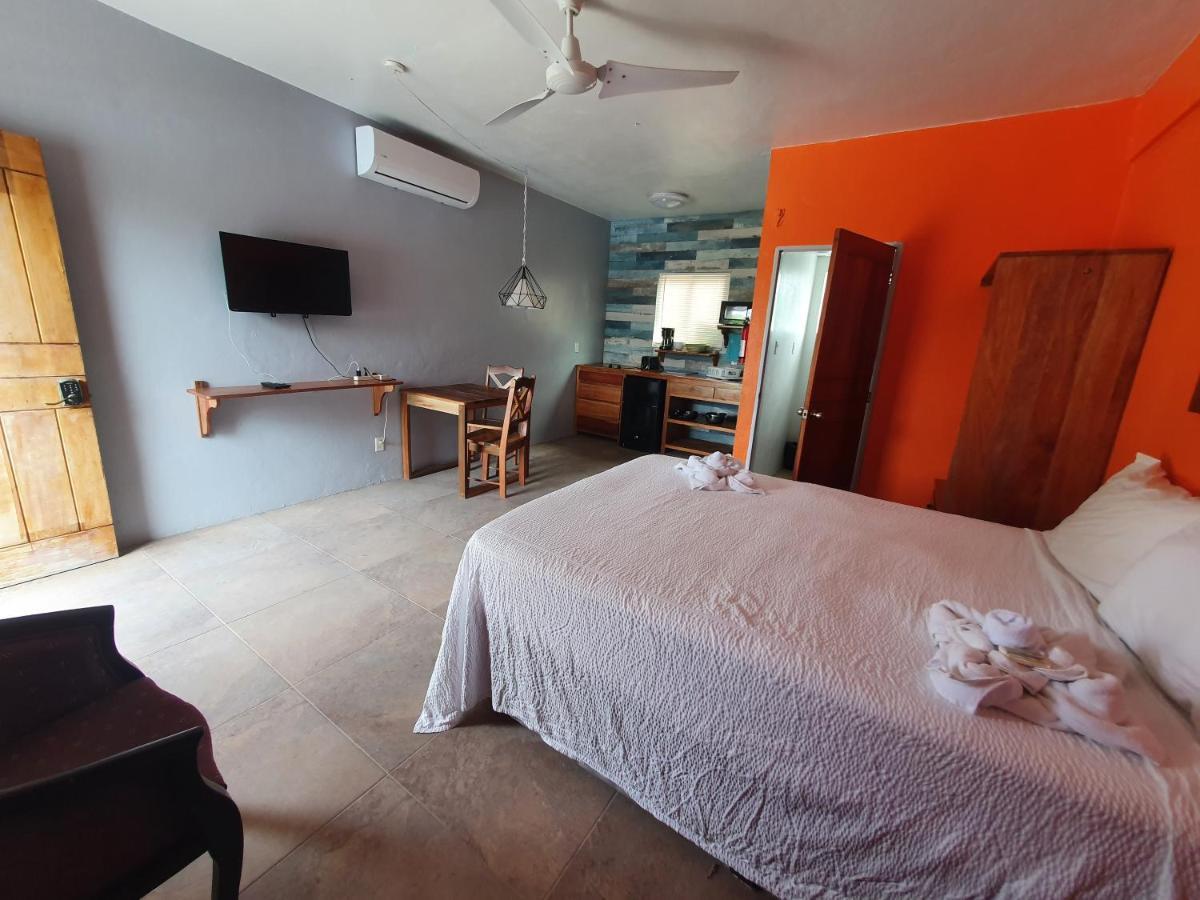 Rachel Land Apartment Caye Caulker Exterior photo
