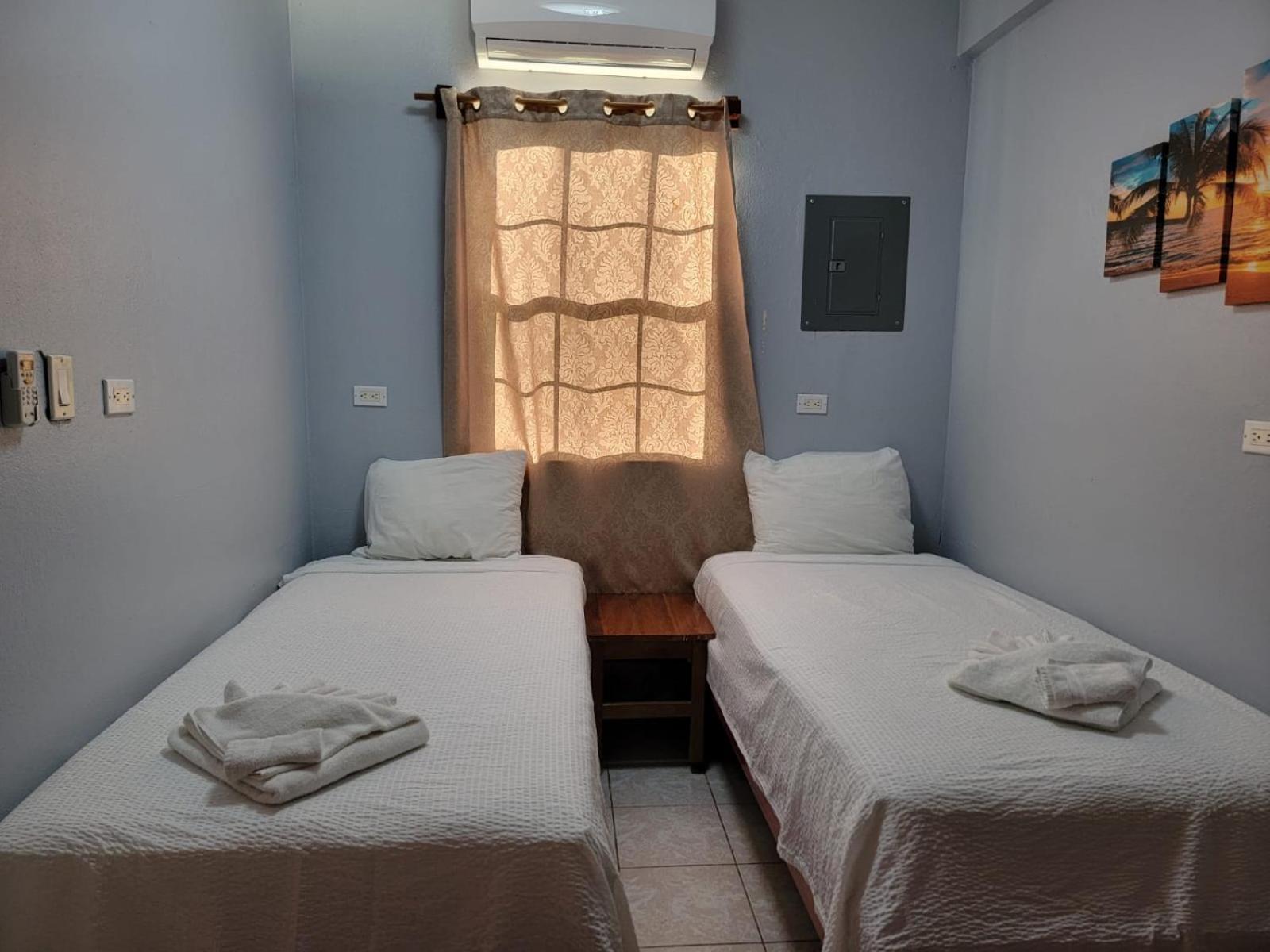 Rachel Land Apartment Caye Caulker Exterior photo